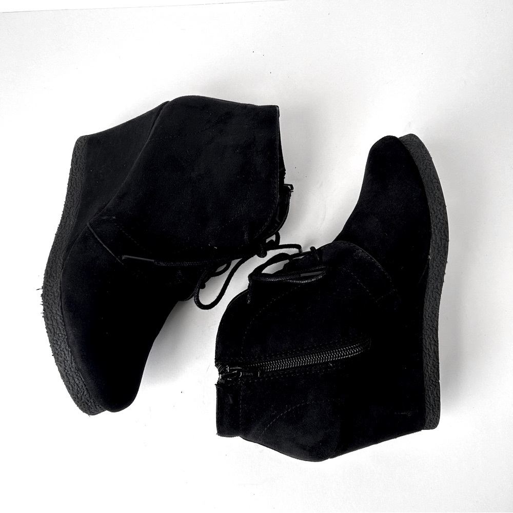 MERONA Black Ankle Wedge Boots